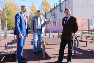 В городе Уварово продолжаются работы по благоустройству